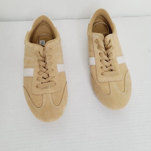 Steve Madden Casual Walking Shoes - Picture 6 of 6